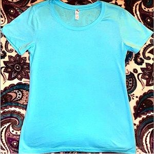 NWOT~Next Level Scoop Neck Tee